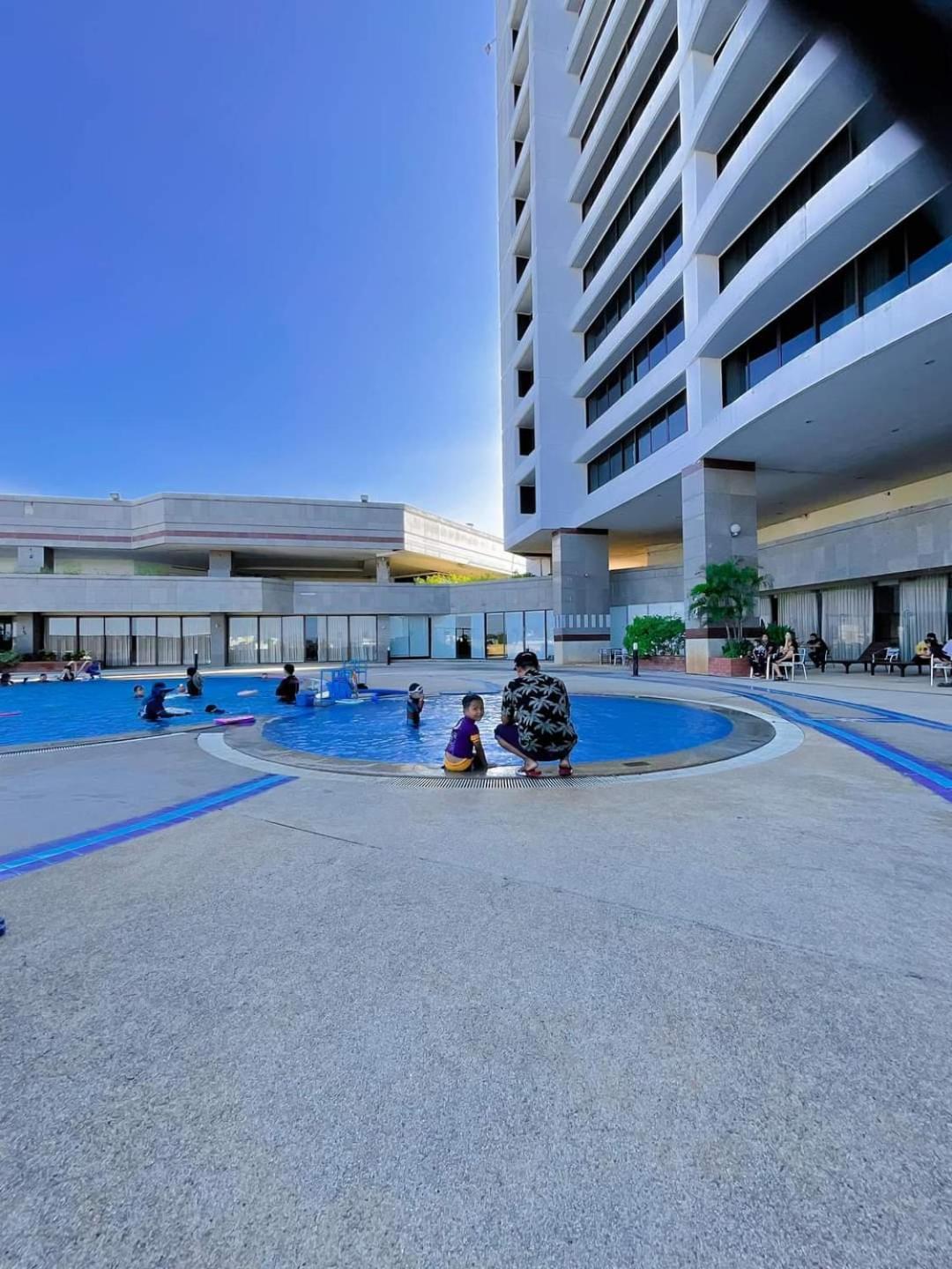 Thumrin Thana Hotel