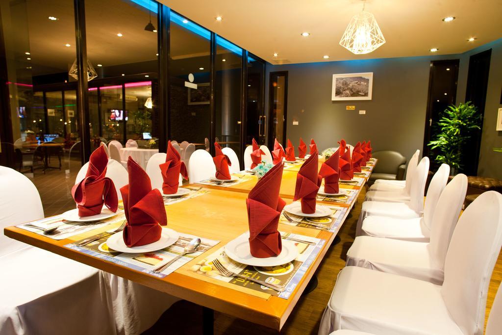 Thumrin Thana 4* Trang